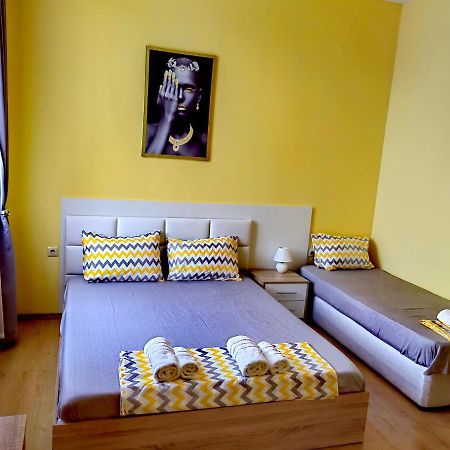 Pool Apartment Amadeus Lux Pantai Sunny Luaran gambar