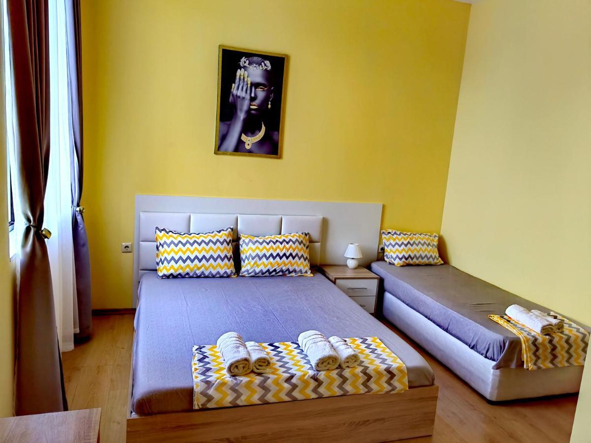Pool Apartment Amadeus Lux Pantai Sunny Luaran gambar